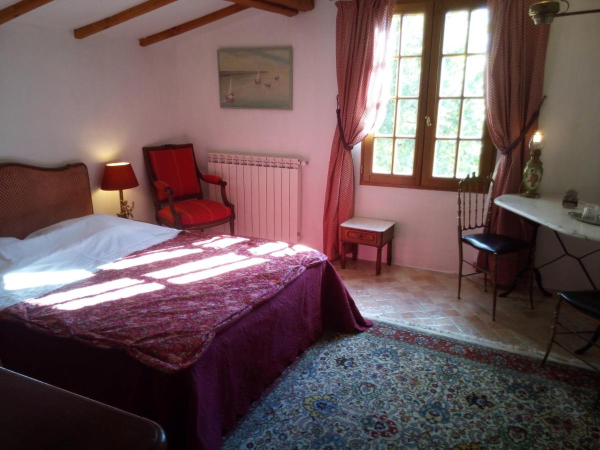 Roubies Bed & Breakfast Mons  Екстериор снимка